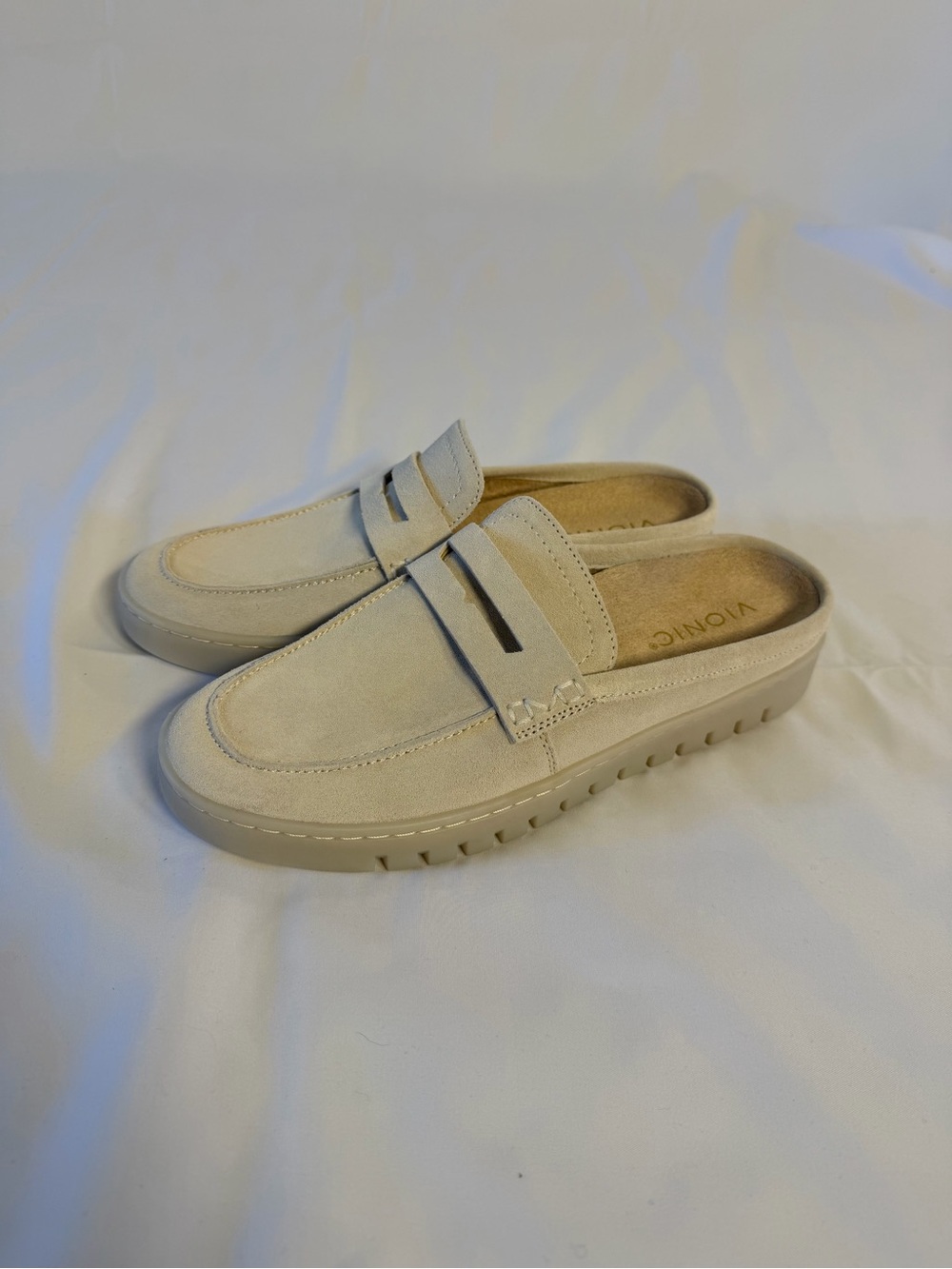 Vionic Uptown Mules, size 7. - Picture 5 of 8